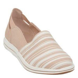 CLARKS CLOUDSTEPPERS. BREEZE STEP. COLOR TAUPE. CANVAS. SIZE 8M
